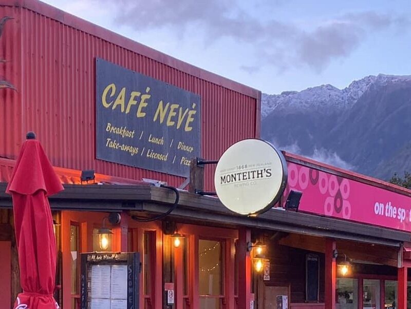 The Café Neve