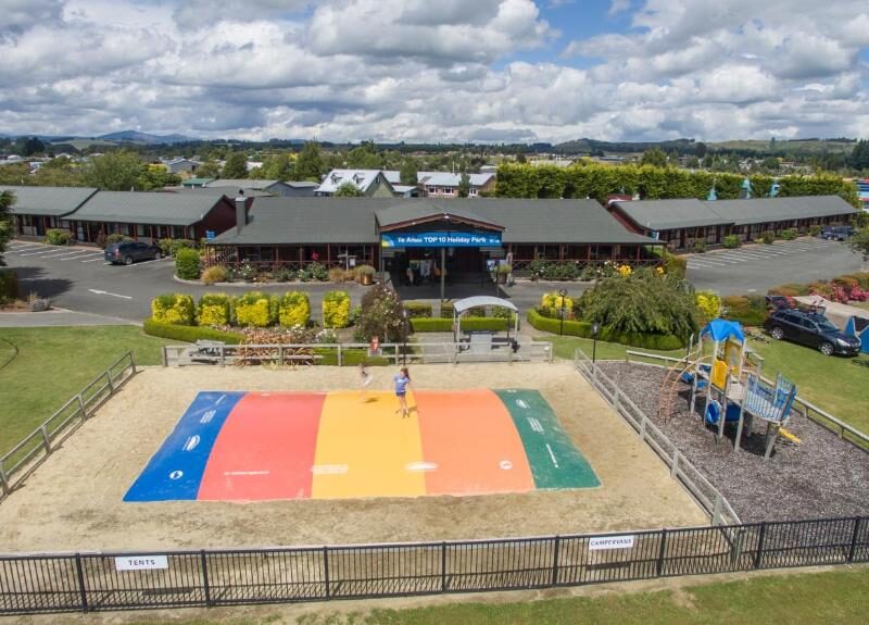 Te Anau Top 10 Holiday Park